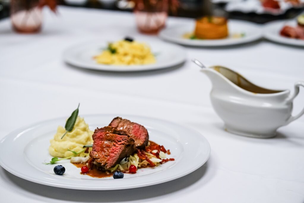 beef steak on plate 2025 03 09 17 10 43 utc